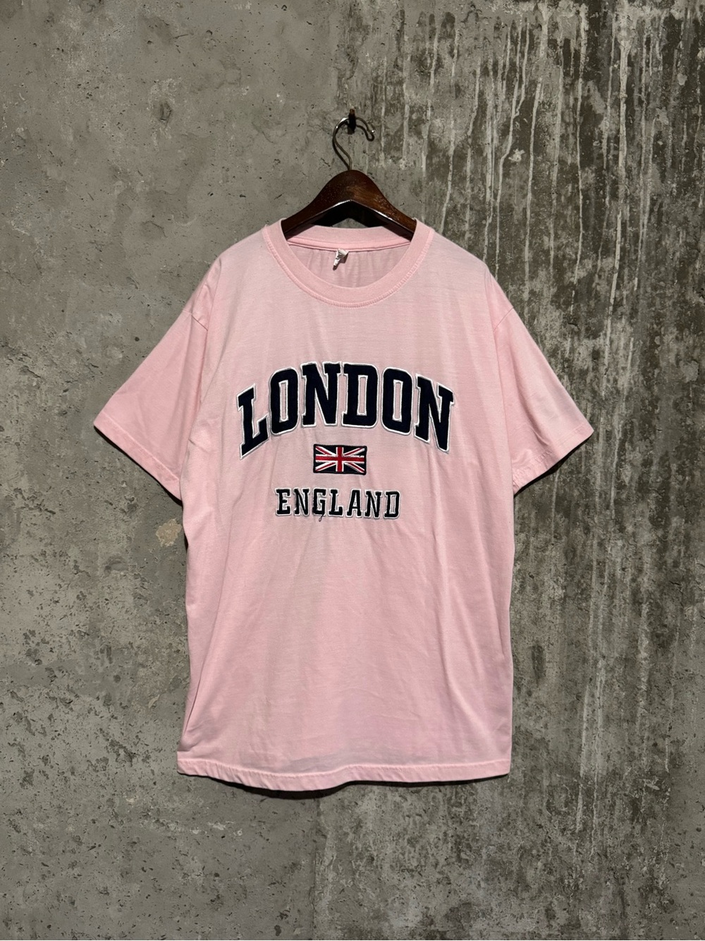 London England Graphic Tee - Pink